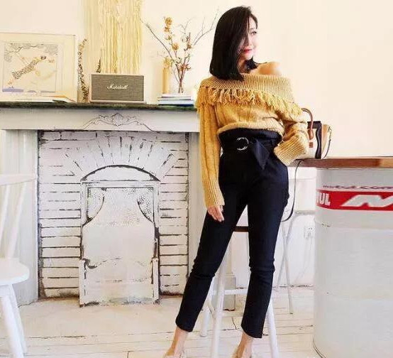 高腰花苞褲配什么上衣好看 時(shí)尚而又惹眼 高腰花苞褲配什么上衣好看 時(shí)尚而又惹眼