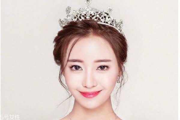 結婚要化什么妝呢 結婚的妝應該怎么化呢