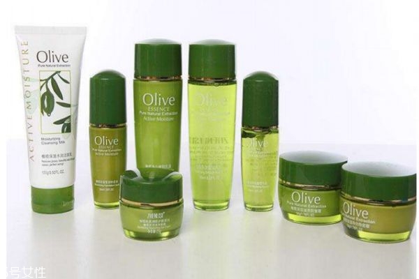 秋天怎么選擇護(hù)膚品呢 秋天選擇護(hù)膚品要注意什么呢 秋天怎么選擇護(hù)膚品呢 秋天選擇護(hù)膚品要注意什么呢