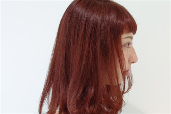棕紅色發(fā)色適合什么膚色 棕紅色頭發(fā)適合年齡 棕紅色發(fā)色適合什么膚色 棕紅色頭發(fā)適合年齡