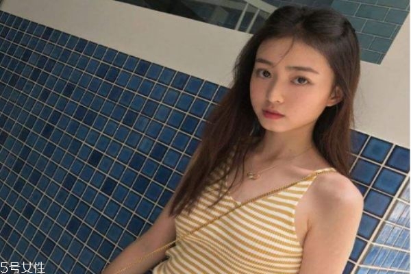 男生對你有好感的征兆 他開始對你動心的表現