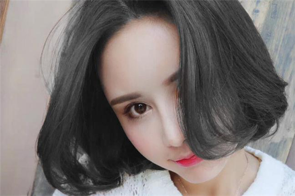 鉛筆灰頭發(fā)是什么顏色 鉛筆灰和奶奶灰的區(qū)別 鉛筆灰頭發(fā)是什么顏色 鉛筆灰和奶奶灰的區(qū)別