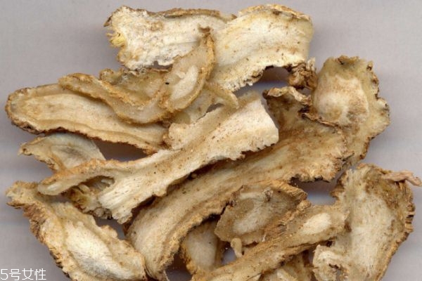 當(dāng)歸有什么作用呢 當(dāng)歸的生長環(huán)境是怎么樣的呢 當(dāng)歸有什么作用呢 當(dāng)歸的生長環(huán)境是怎么樣的呢