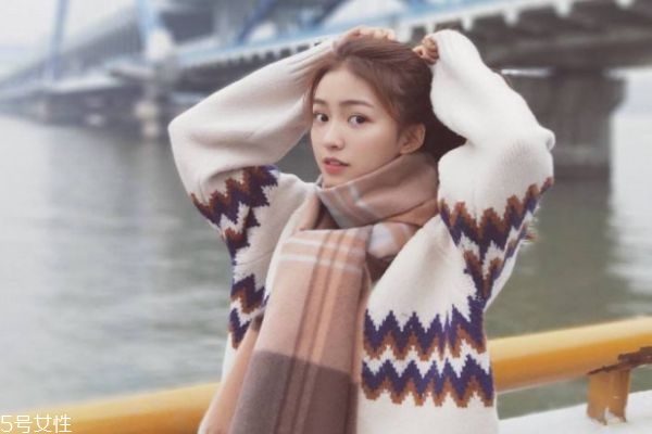 如何試探異性喜不喜歡你 套出對(duì)方喜歡你的問題 如何試探異性喜不喜歡你 套出對(duì)方喜歡你的問題