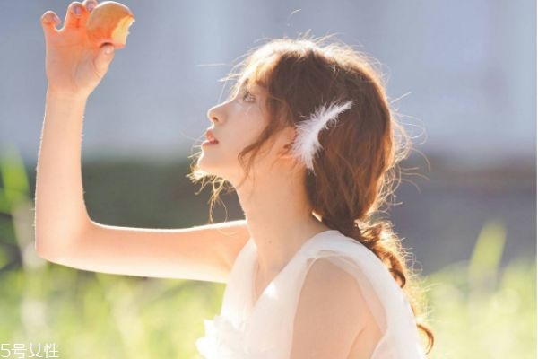 如何試探異性喜不喜歡你 套出對(duì)方喜歡你的問題 如何試探異性喜不喜歡你 套出對(duì)方喜歡你的問題