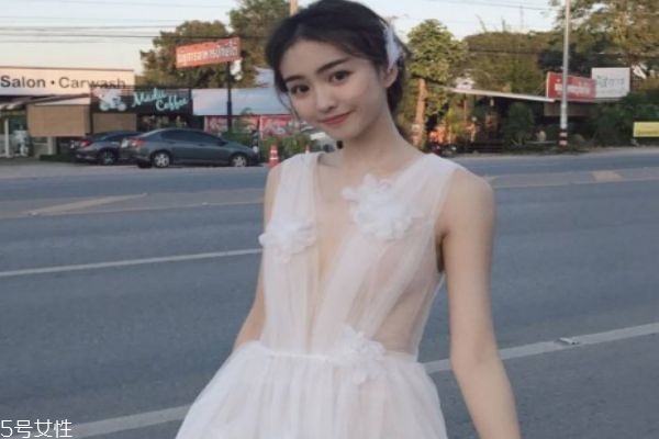 如何試探異性喜不喜歡你 套出對(duì)方喜歡你的問題 如何試探異性喜不喜歡你 套出對(duì)方喜歡你的問題