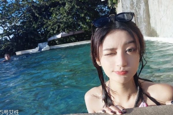 男生對你有好感的征兆 他開始對你動心的表現