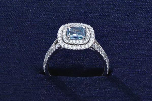 戴比爾斯和蒂芙尼哪個好 戴比爾斯和tiffany哪個貴 戴比爾斯和蒂芙尼哪個好 戴比爾斯和tiffany哪個貴