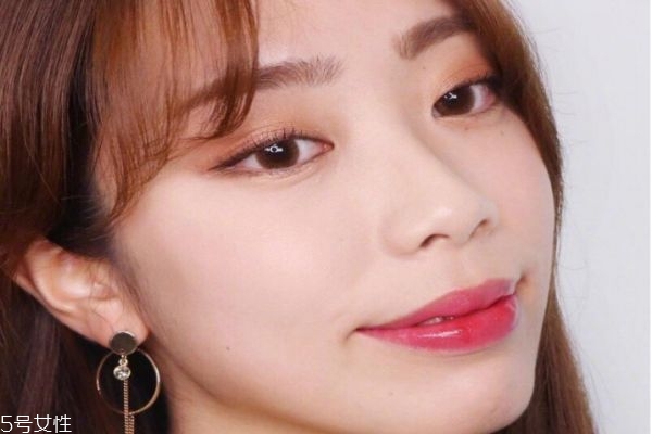 相親妝怎么畫 怎樣畫一個(gè)完美的相親妝 相親妝怎么畫 怎樣畫一個(gè)完美的相親妝