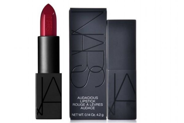 口紅怎么區(qū)別好壞呢 是不是掉色的口紅都是不好的呢 口紅怎么區(qū)別好壞呢 是不是掉色的口紅都是不好的呢