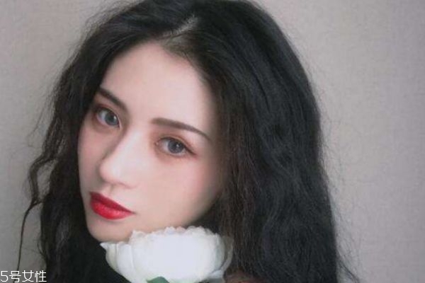 化妝為什么不如素顏美 這些化妝原則要遵守 化妝為什么不如素顏美 這些化妝原則要遵守