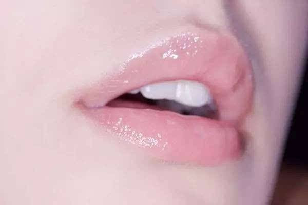 不同唇形怎么畫口紅 嘴唇不好看怎么涂口紅好看 不同唇形怎么畫口紅 嘴唇不好看怎么涂口紅好看