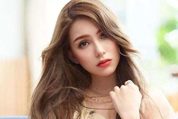 臉部左右不對稱怎么矯正 臉部左右不對稱的原因 臉部左右不對稱怎么矯正 臉部左右不對稱的原因