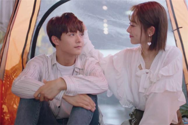 女生等你表白的暗示 女生等你表白有什么表現(xiàn) 女生等你表白的暗示 女生等你表白有什么表現(xiàn)