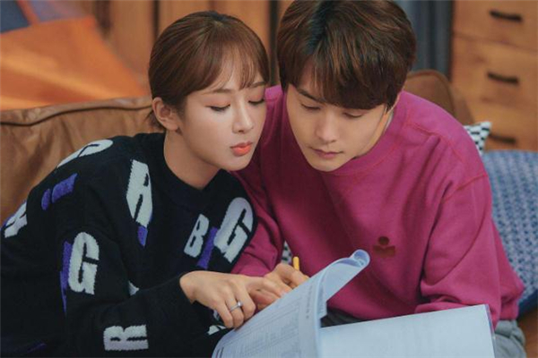 女生等你表白的暗示 女生等你表白有什么表現(xiàn) 女生等你表白的暗示 女生等你表白有什么表現(xiàn)