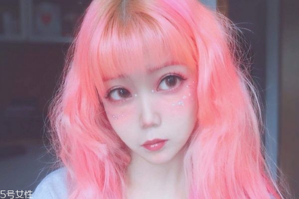 洛麗塔妝容怎么畫 洛麗塔妝容教程 洛麗塔妝容怎么畫 洛麗塔妝容教程