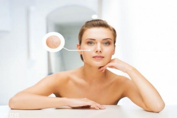 補水面膜有刺痛感是怎么回事 敷面膜有刺痛感原因 補水面膜有刺痛感是怎么回事 敷面膜有刺痛感原因