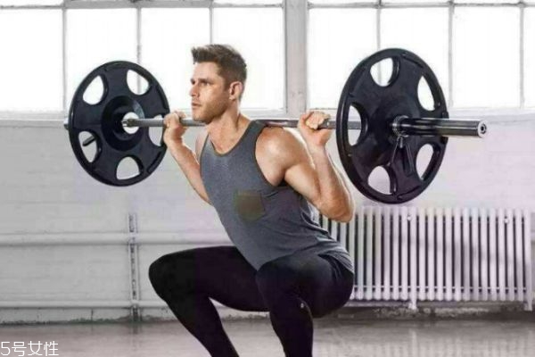 什么時候做深蹲最好呢 一次應(yīng)該做多少深蹲呢 什么時候做深蹲最好呢 一次應(yīng)該做多少深蹲呢