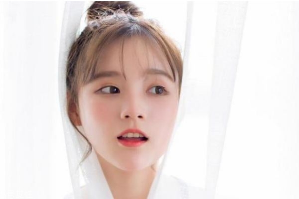 有痘痘的皮膚怎么護(hù)理 痘痘肌正確護(hù)膚的步驟 有痘痘的皮膚怎么護(hù)理 痘痘肌正確護(hù)膚的步驟