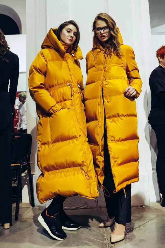 長款羽絨服內搭什么好看 越簡單越經典 長款羽絨服內搭什么好看 越簡單越經典