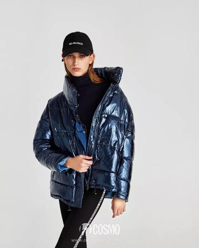 長款羽絨服內搭什么好看 越簡單越經典 長款羽絨服內搭什么好看 越簡單越經典