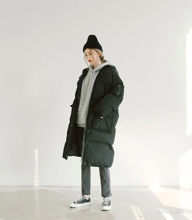 長款羽絨服內搭什么好看 越簡單越經典 長款羽絨服內搭什么好看 越簡單越經典