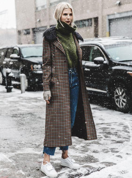 長款羽絨服內搭什么好看 越簡單越經典 長款羽絨服內搭什么好看 越簡單越經典