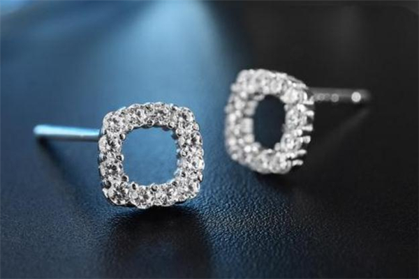 熊銀匠可以以舊換新嗎 熊銀匠以舊換新的規(guī)矩 熊銀匠可以以舊換新嗎 熊銀匠以舊換新的規(guī)矩