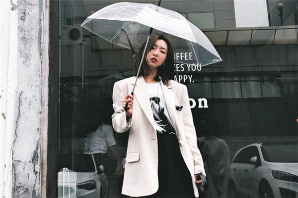 廓形西裝什么顏色好看 廓形西裝搭配圖片 廓形西裝什么顏色好看 廓形西裝搭配圖片