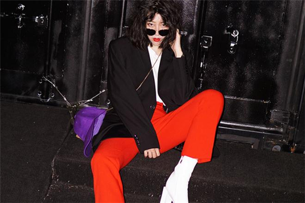 廓形西裝什么顏色好看 廓形西裝搭配圖片 廓形西裝什么顏色好看 廓形西裝搭配圖片