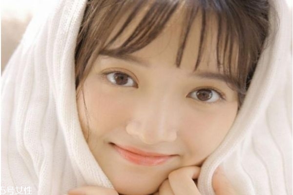 有痘痘的皮膚怎么護(hù)理 痘痘肌正確護(hù)膚的步驟 有痘痘的皮膚怎么護(hù)理 痘痘肌正確護(hù)膚的步驟