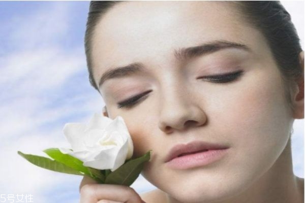 腫眼泡怎么快速消腫 腫眼泡形成的原因 腫眼泡怎么快速消腫 腫眼泡形成的原因