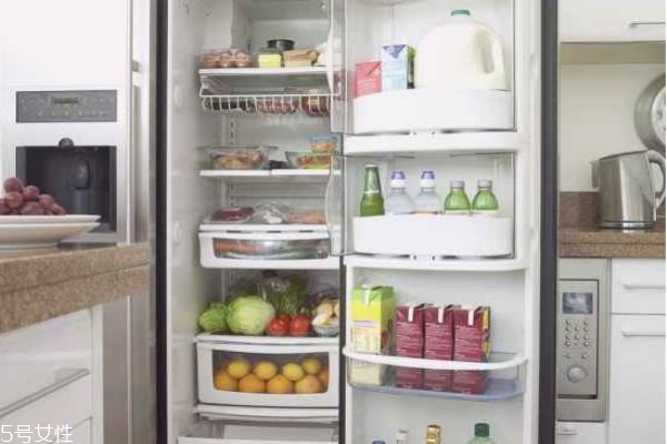 開水可以放冰箱嗎 開水放冰箱的壞處 開水可以放冰箱嗎 開水放冰箱的壞處