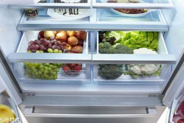 開水可以放冰箱嗎 開水放冰箱的壞處 開水可以放冰箱嗎 開水放冰箱的壞處