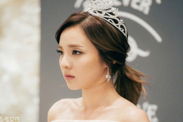 美瞳線是什么樣子的 紋眼線與美瞳線的區(qū)別 美瞳線是什么樣子的 紋眼線與美瞳線的區(qū)別