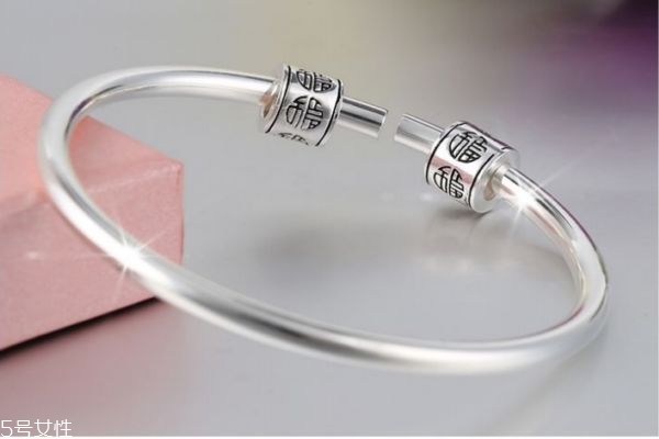 七度銀飾是怎么樣的品牌呢 七度銀飾是哪個國家的呢 七度銀飾是怎么樣的品牌呢 七度銀飾是哪個國家的呢