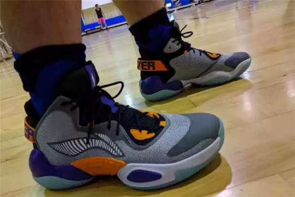 李寧空襲6實(shí)戰(zhàn)測評 空襲6腳感怎么樣