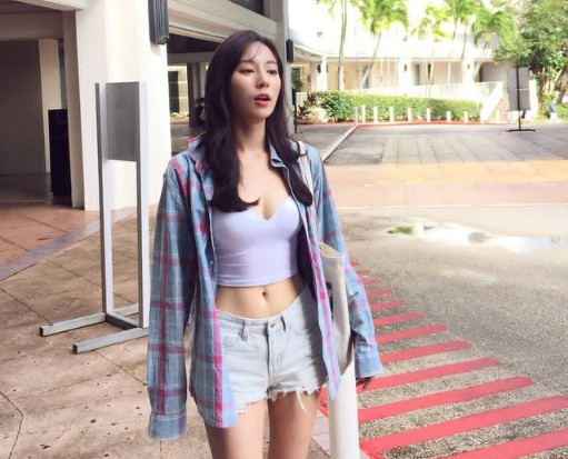 露臍裝怎么穿性感又時尚 露臍裝怎么穿性感又時尚