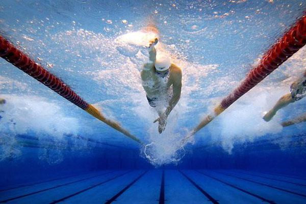 游泳的心率控制范圍是多少 游泳塑形效果明顯嗎 游泳的心率控制范圍是多少 游泳塑形效果明顯嗎
