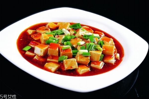 豆腐怎么做好吃呢 豆腐的主要成分是什么呢 豆腐怎么做好吃呢 豆腐的主要成分是什么呢