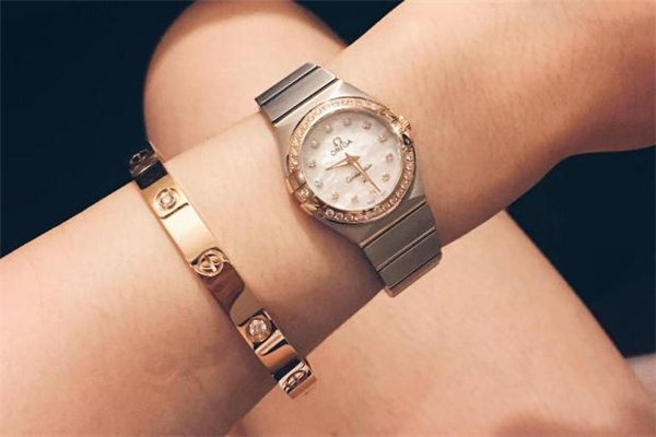 卡地亞手鐲是純金的嗎 卡地亞手鐲是純金還是鍍金 卡地亞手鐲是純金的嗎 卡地亞手鐲是純金還是鍍金