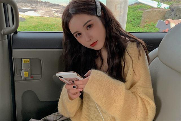 馬海毛毛衣什么顏色好看 馬海毛毛衣穿搭圖片 馬海毛毛衣什么顏色好看 馬海毛毛衣穿搭圖片