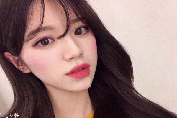 怎么看自己適不適合留劉海 什么人不適合留劉海 怎么看自己適不適合留劉海 什么人不適合留劉海