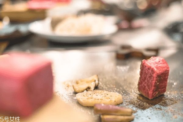 神戶牛肉在日本哪里吃 神戶牛肉價格 神戶牛肉在日本哪里吃 神戶牛肉價格