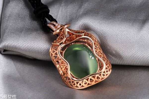 鉆石有什么顏色呢 鉆石的等級(jí)是怎么定的呢 鉆石有什么顏色呢 鉆石的等級(jí)是怎么定的呢