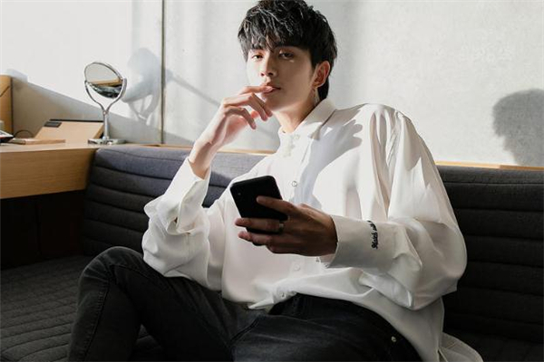 男生穿什么襯衫好看 男生襯衫搭配圖片 男生穿什么襯衫好看 男生襯衫搭配圖片