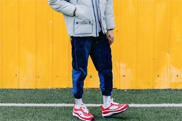 男生穿什么休閑褲好看 男生休閑褲搭配圖片 男生穿什么休閑褲好看 男生休閑褲搭配圖片