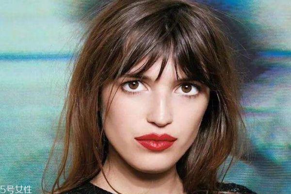 法式劉海怎么剪 法式劉海適合什么臉型 法式劉海怎么剪 法式劉海適合什么臉型