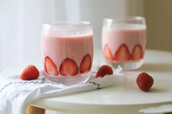 草莓奶昔怎么做 草莓奶昔有什么作用 草莓奶昔怎么做 草莓奶昔有什么作用
