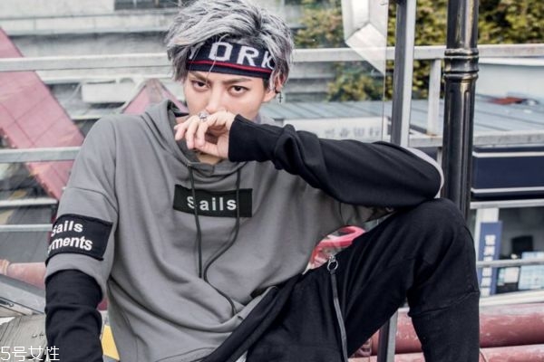 怎么讓男生主動表白 5個小秘訣 怎么讓男生主動表白 5個小秘訣